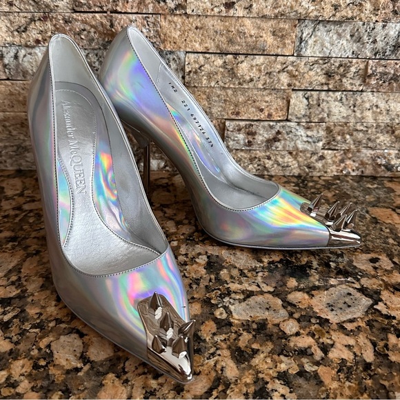 ALEXANDER MCQUEEN Punk Stud Holographic Pump - Picture 1 of 12